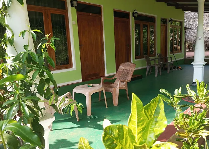 Sigiri Hunter Homestay & Hostel & Guide Room