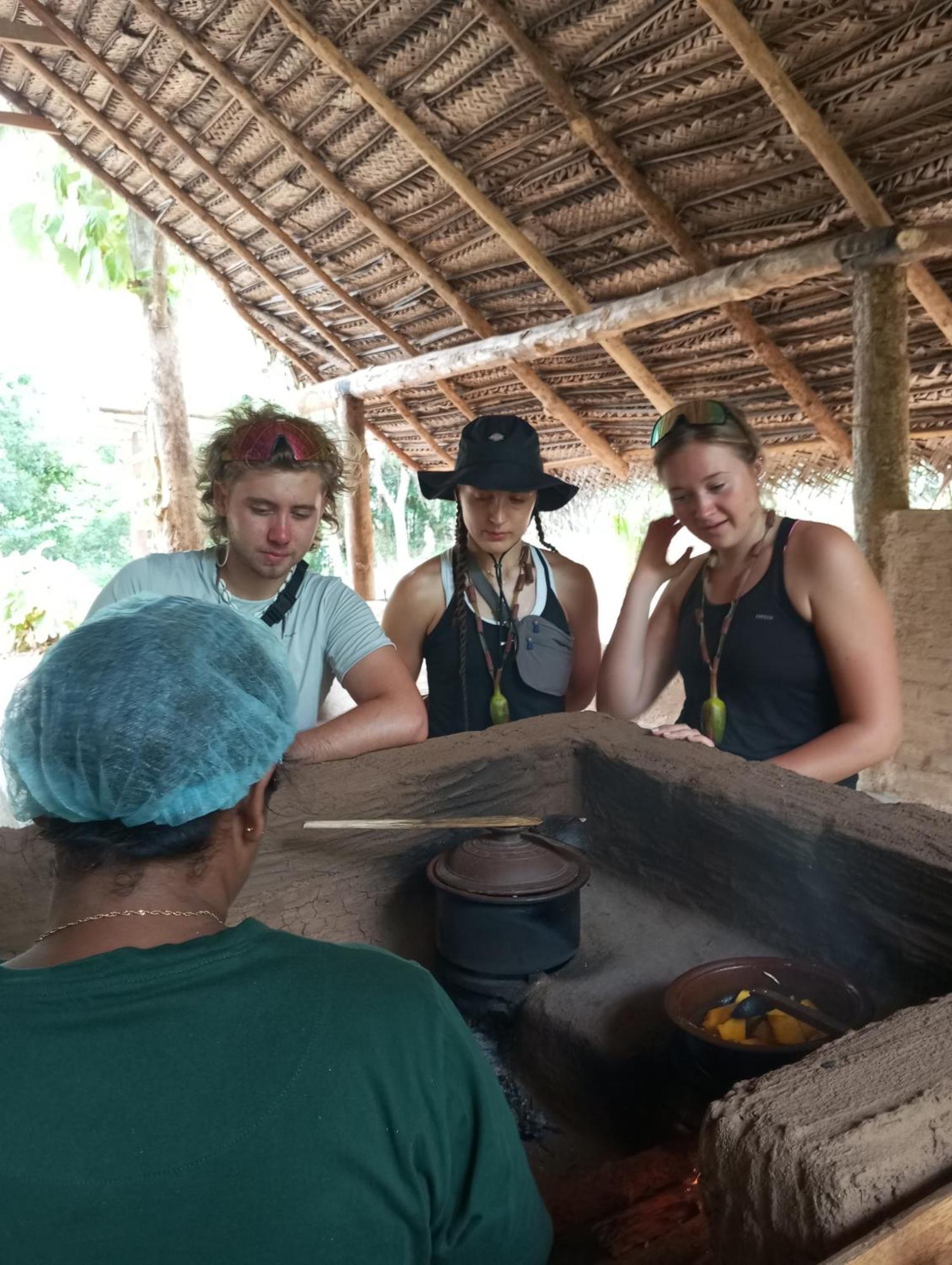 Homestay Sigiri Hunter & & Guide